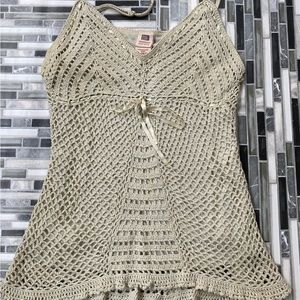 Selling a tank top, beige, extra-large, brand faded, glory